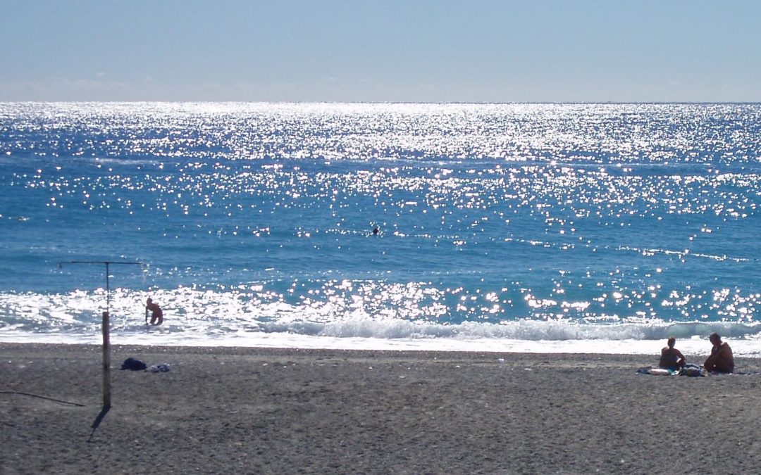 «Violentata in riva al mare prima di Capodanno»
La denuncia di una ragazzina: giallo nella Locride