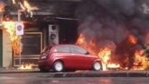 Incendio devasta un locale in via Bachelet, cause da accertare