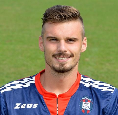 Crotone battuto nello scontro diretto col Modena
I calabresi tornano in piena zona play out