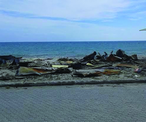 In fiamme la struttura balneare di Sant’Ilario dello Jonio e un’autobetoniera