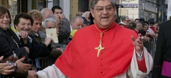 Il cardinale Sepe marcia per la pace
