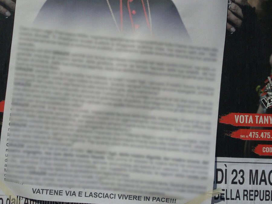 “Vescovo vattene”: manifesti contro monsignor Milito apparsi in diversi paesi del Reggino