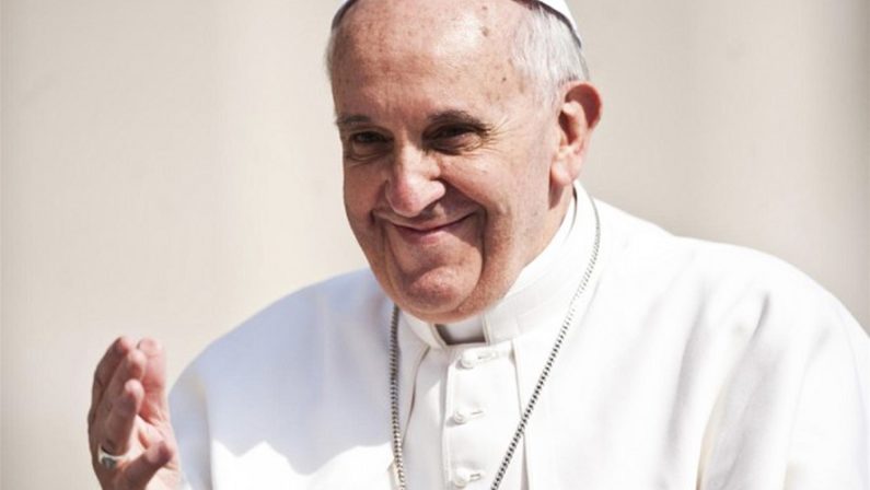 Papa Francesco benedice i giovani del servizio civile Unpli