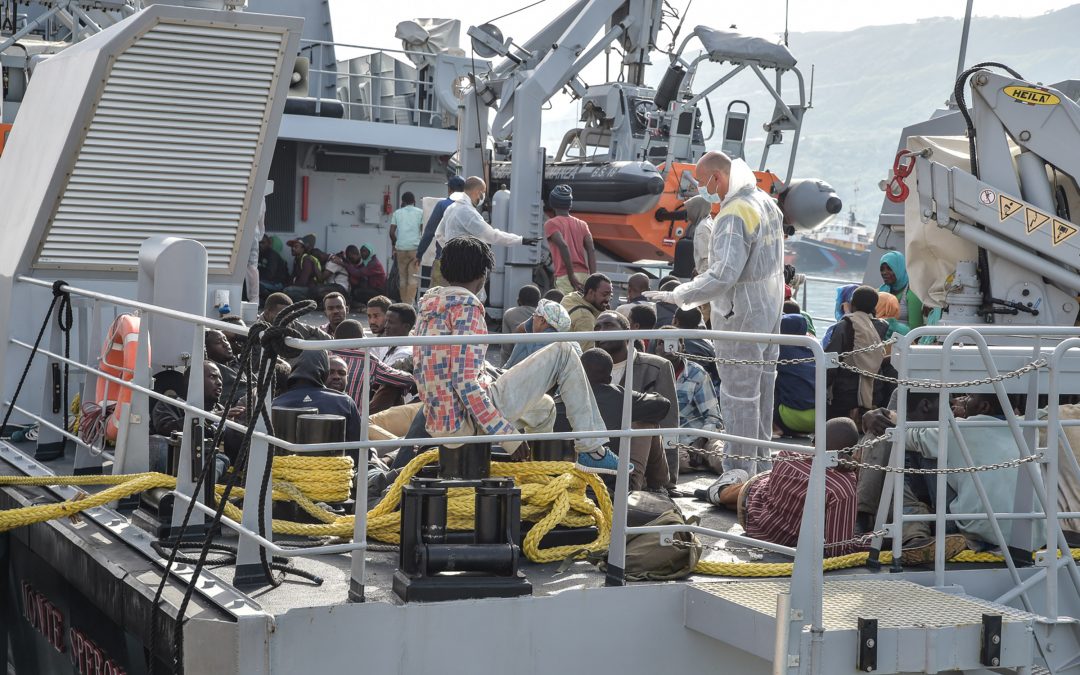Migranti: a Salerno nuovo sbarco, sono almeno 1500
