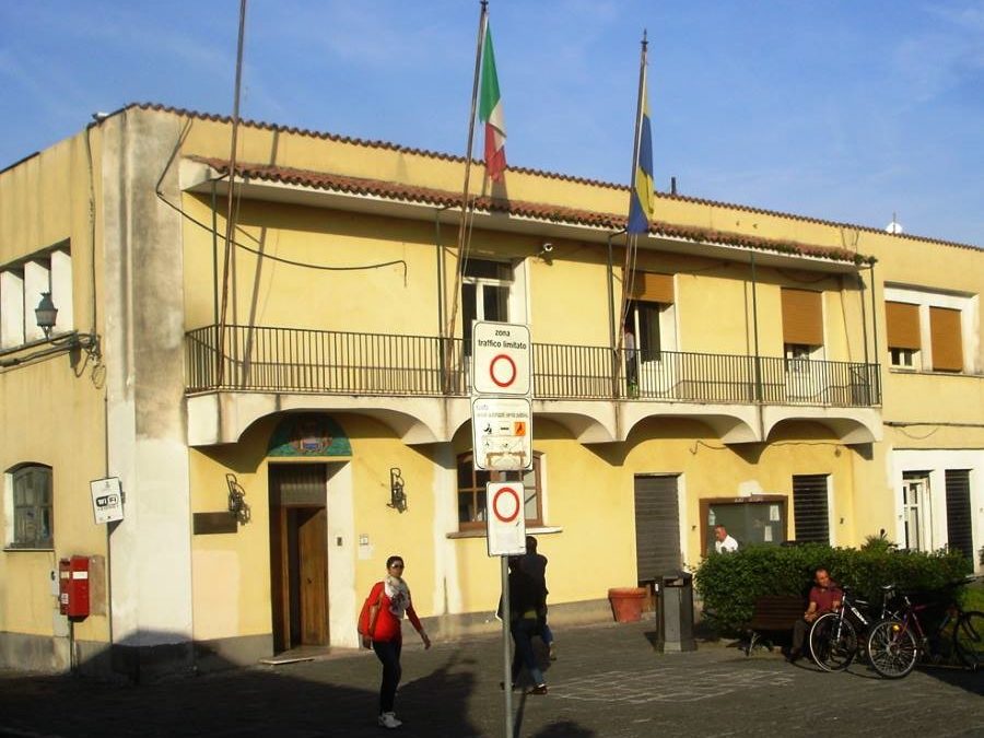 Scontro ad Ischia: la riunione di maggioranza finisce a botte