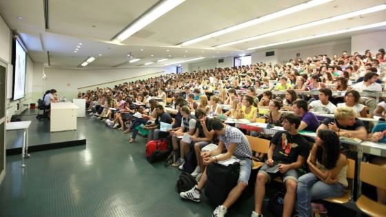 L’ascensore sociale rallenta ai piani degli studi universitari