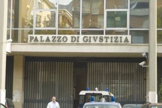 Morì in una clinica irpina dopo un’embolia polmonare: undici imputati per omicidio colposo