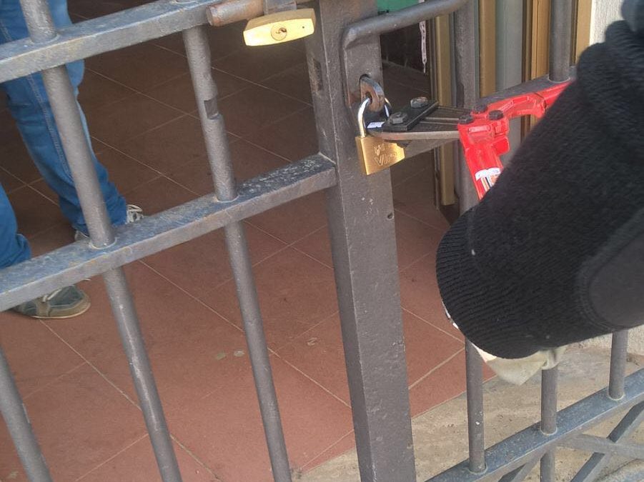 Arena, tre extracomunitari sequestrano addetti del centro Sprar  I carabinieri liberano il personale e arrestano i tre nigeriani