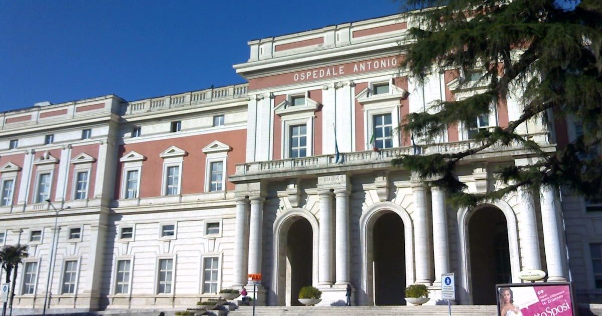 Ospedale Cardarelli Napoli.jpg