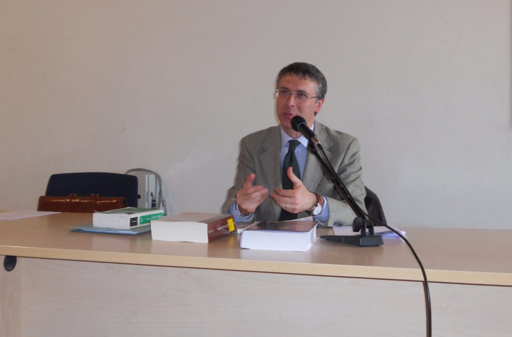 Anticorruzione, fuochi incrociati in Campania. Cantone: basta slogan da De Luca