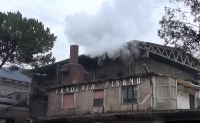 Salerno, inquinamento ambientale, violazione norme, abuso d’ufficio: la Fonderia Pisano è sotto sequestro
