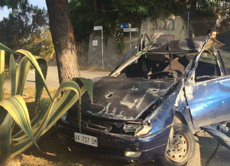Perde il controllo dell’auto nel Catanzarese e finisce contro un albero, morto un uomo