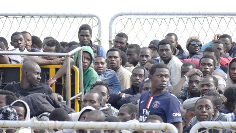 Oltre cinquecento migranti in arrivo al porto di Reggio Calabria
