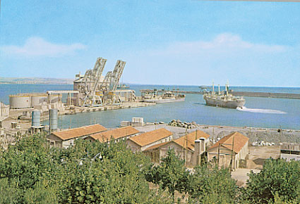 Sequestrata la sede della Compagnia del porto  Locali abusivi e pericolanti a Crotone