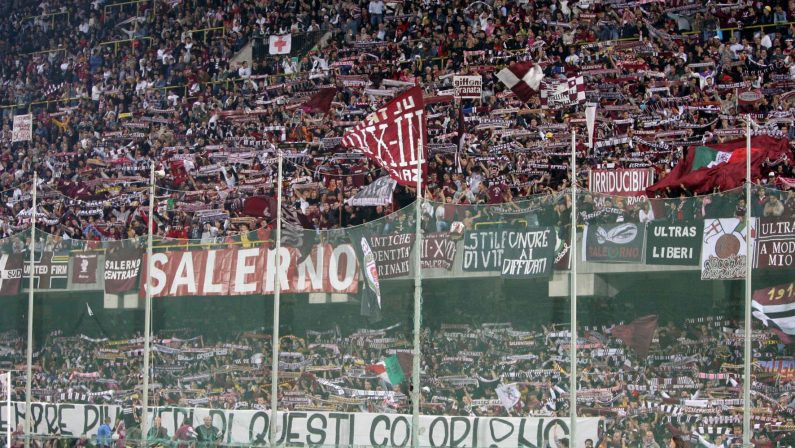 Salernitana ko in casa del Verona, 2-0