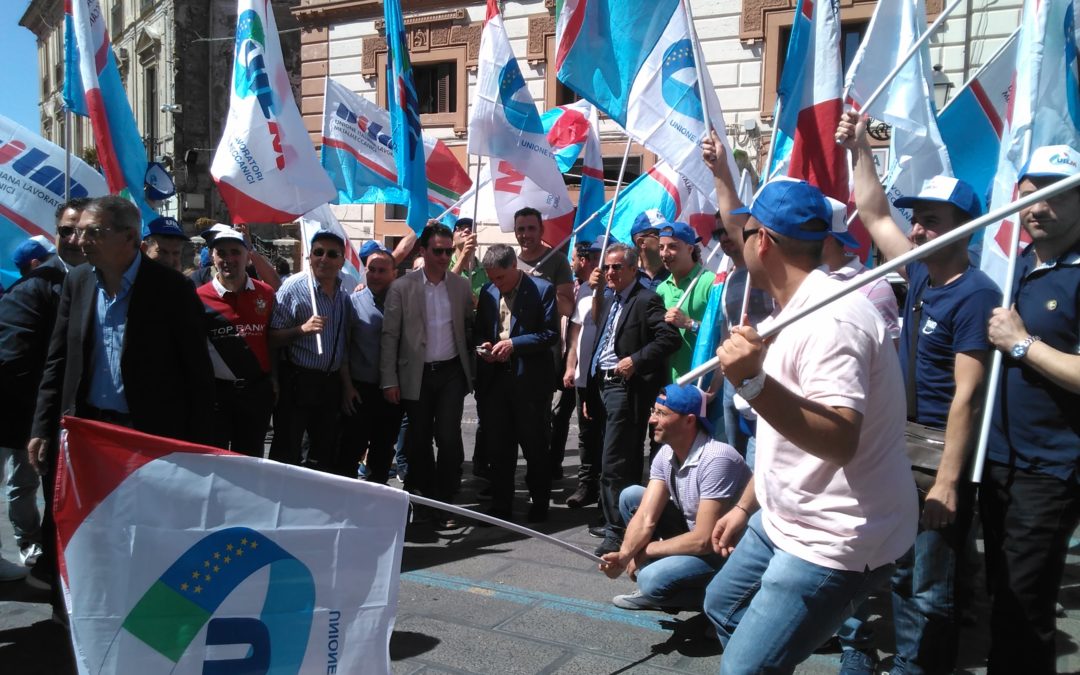 Metalmeccanici calabresi in piazza a Catanzaro  Appelli per maggiori investimenti sullo sviluppo