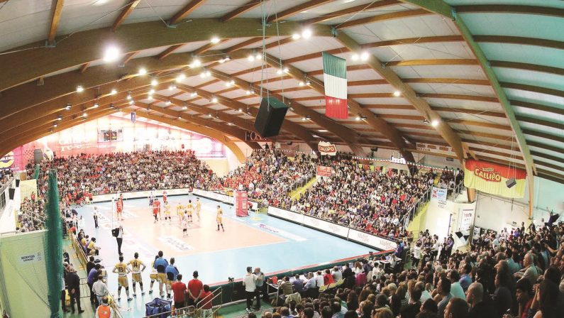 Volley, non ci sono strutture a norma in Calabria: salta la gara della Tonno Callipo