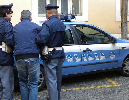 Spaccio di stupefacenti: la Polizia di Stato trae in arresto pusher 43enne di Rotondi