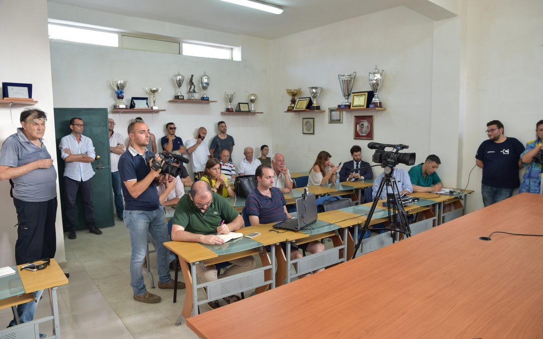 FOTO – Vibonese, la presentazione del tecnico Costantino