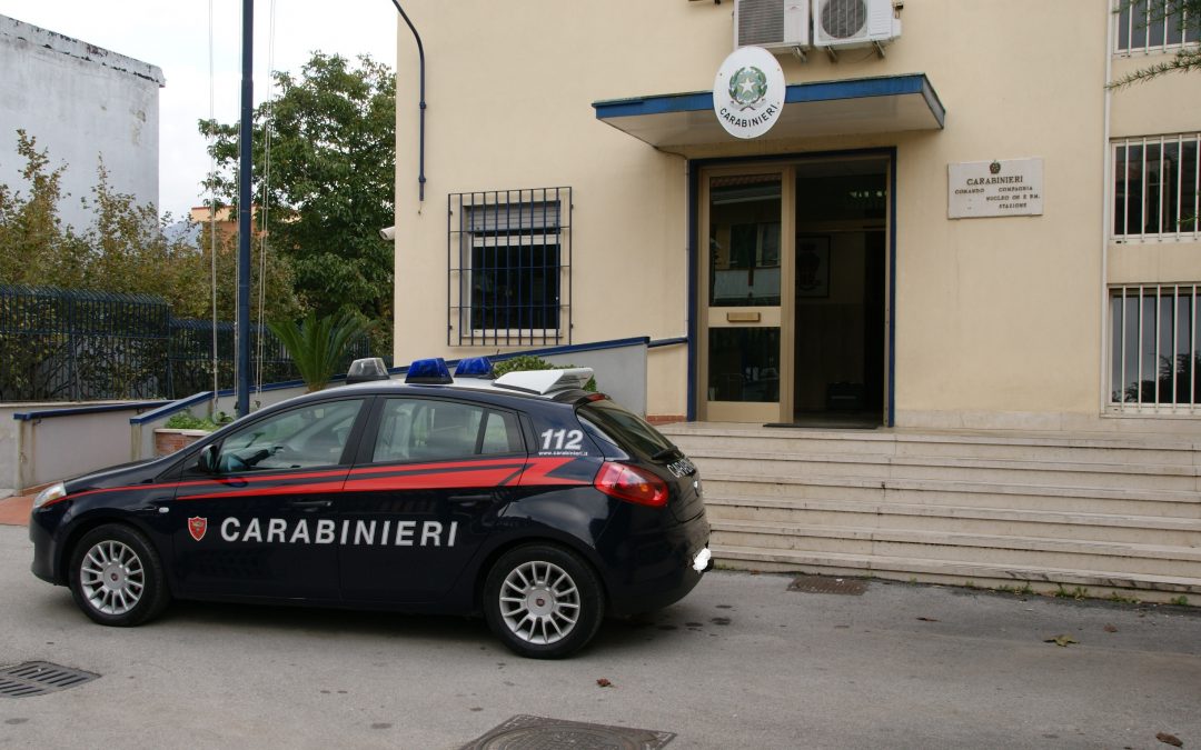 Avella, follia in una pizzeria: 30enne in escandescenza aggredisce diverse persone: arrestato
