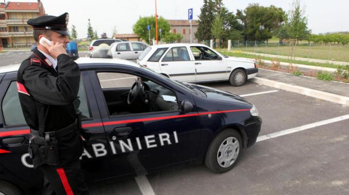 Colpi di pistola contro due automobili, denunciato un uomo nel Vibonese