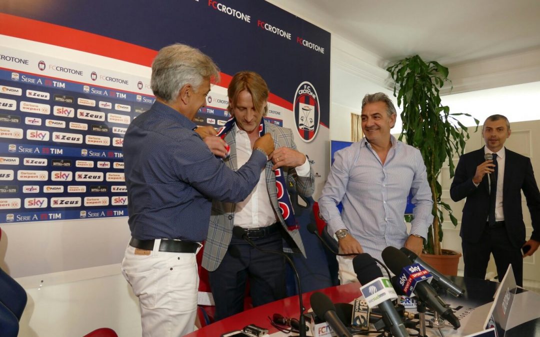 Calcio, il primo giorno di Davide Nicola con il Crotone  «Entusiasmo alle stelle, la salvezza è una favola»