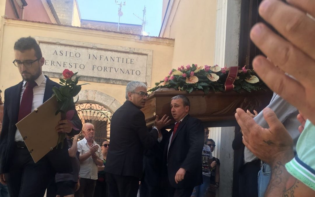 Un momento dei funerali