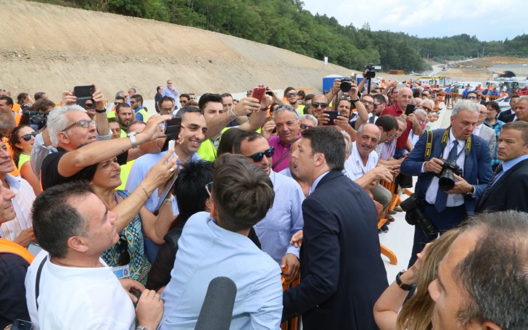 FOTO – Renzi inaugura il viadotto Italia sulla Salerno-Reggio Calabria