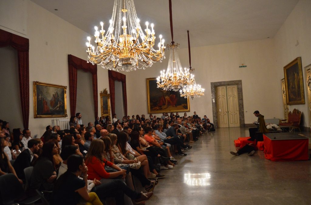 Dai giardini di Villa D’Ayala all’Anfiteatro di Santa Maria Capua Vetere, Romeo e Giulietta nei luoghi più belli della Campania