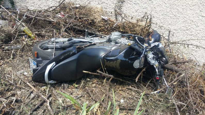 Incidente stradale nel Vibonese, coinvolto un uomo rimasto ferito a cavallo della sua moto