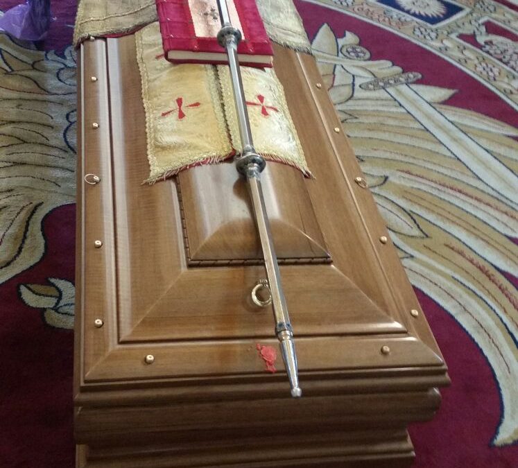 FOTO – Lungro, il funerale del vescovo Lupinacci  Grande commozione alle esequie
