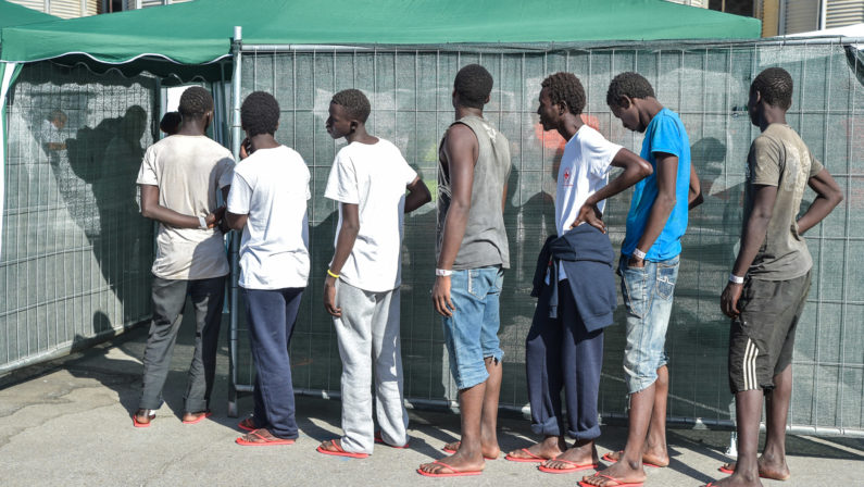 Quarto sbarco a Crotone in sei giorni: arrivati altri 45 migranti