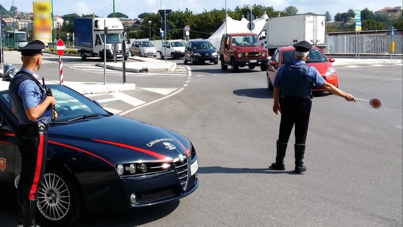 Corigliano Rossano, in macchina con un etto di cocaina. Due arresti