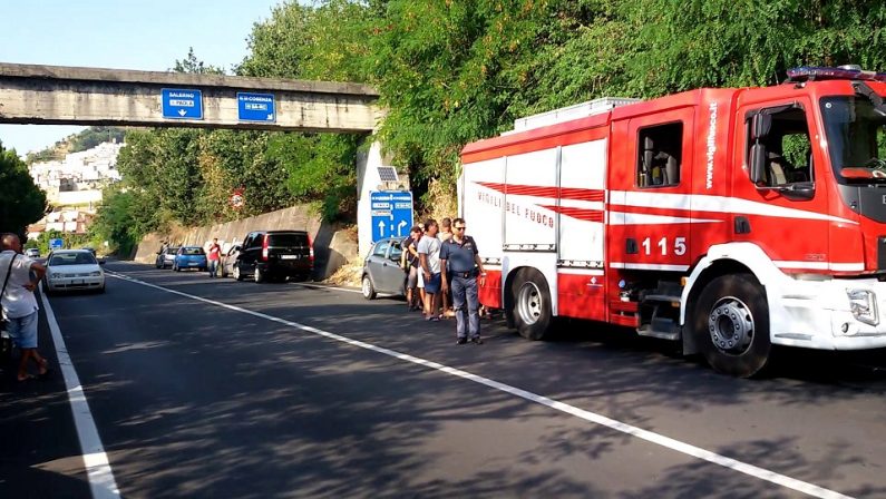 Si ribalta col trattore e resta schiacciato: muore un operaio sessantenne in provincia di Cosenza