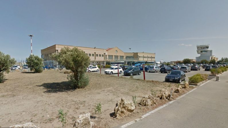 Comitato aeroporto di Crotone: «Il ministro De Micheli ci isola sempre di più»