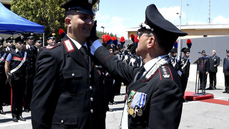 Crotone, uomo tenta il suicidio impiccandosiSalvato da un carabiniere fuori servizio