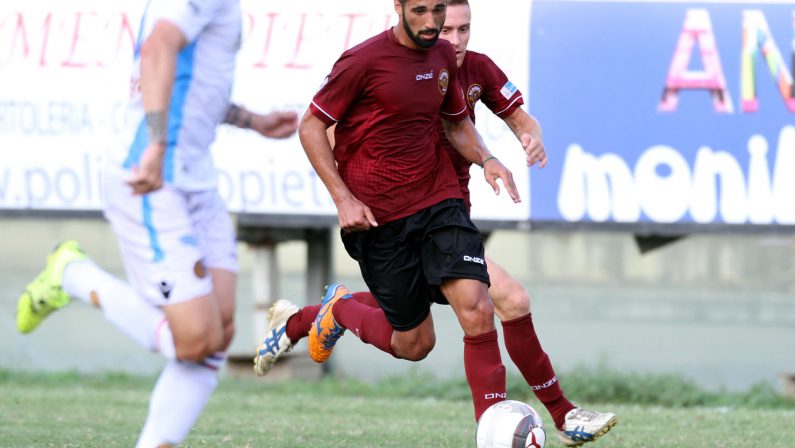 Serie C: colpo esterno del Catanzaro contro il Bisceglie, pareggiano Cosenza e Reggina