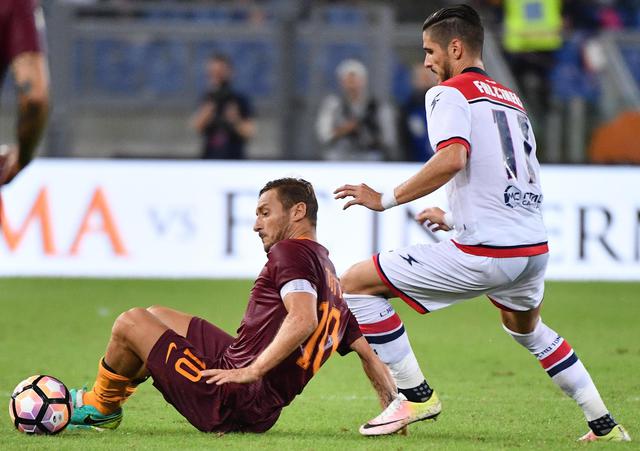 Calcio Serie A, il Crotone crolla a RomaI Calabresi sconfitti 4-0 nella Capitale