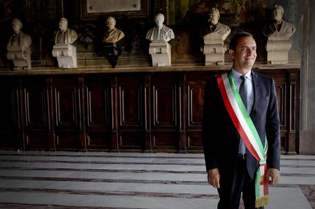 Renzi a Napoli, De Magistris tuona: “Grave non avere dialogo”