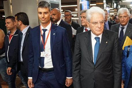 Mattarella sprona i carcerati di Poggioreale: tutti avrete possibilità di riscattarvi e riabiliarvi