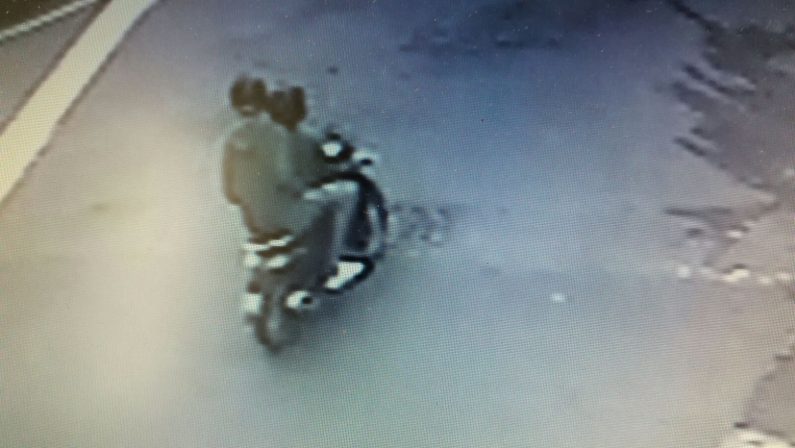 Sparatoria a Lamezia, telecamere inquadrano autoriIntimidazione compiuta da due giovani su uno scooter