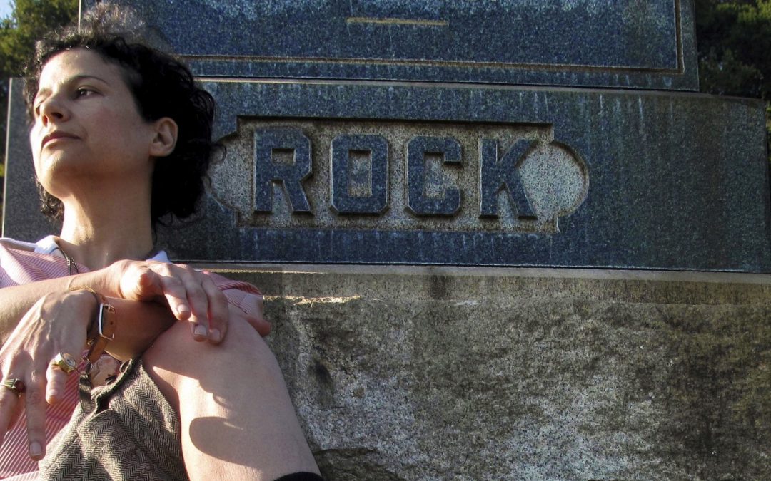 Avellino: a Villa di Marzo arriva Carla Bozulich con i suoi artigli insanguinati