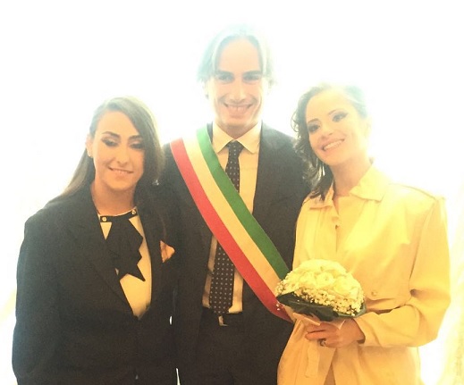 Bernadette Ficara e Fatima Ferro insieme al sindaco Giuseppe Falcomatà