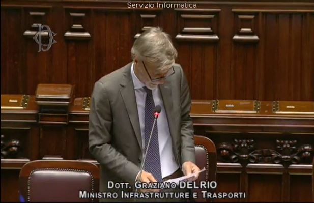 VIDEO - Ponte sullo Stretto, il Question time di Delrio«Non è una priorità in questi termini»