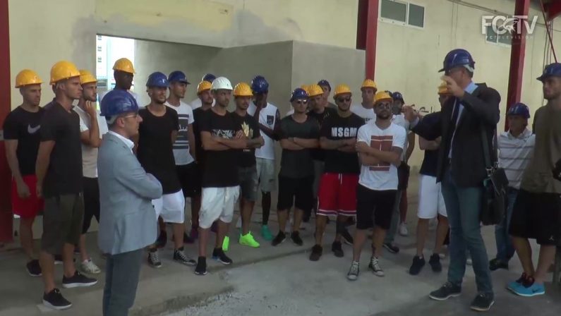 VIDEO - L'annuncio del presidente del Crotone Vrennadell'omologazione dello stadio Ezio Scida