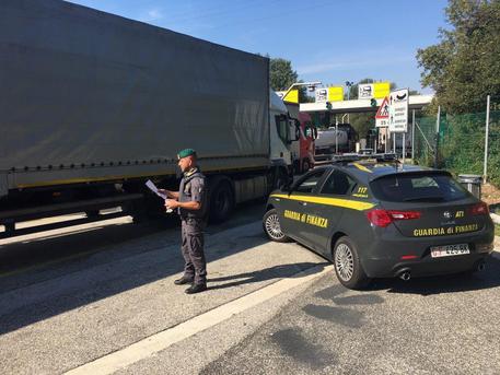 Traffico internazionale di stupefacenti, confiscati beni per tre milioni di euro a Reggio Calabria