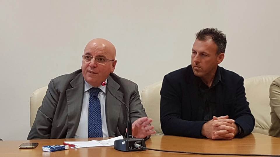 Mario Oliverio con Mauro Fiore durante la conferenza stampa