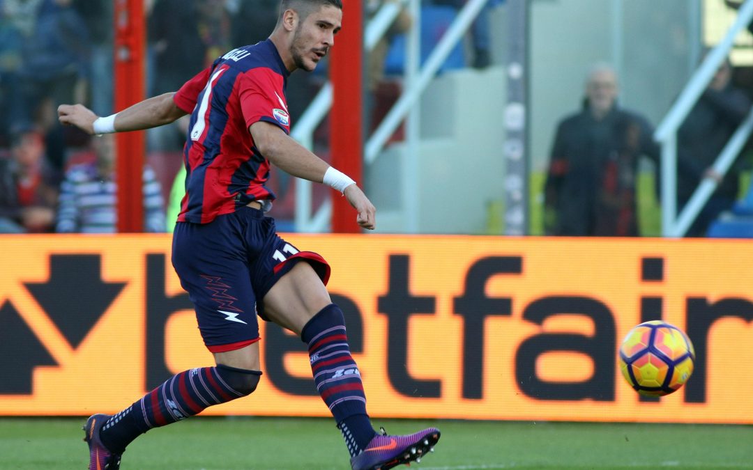L'attaccante del Crotone Diego Falcinelli