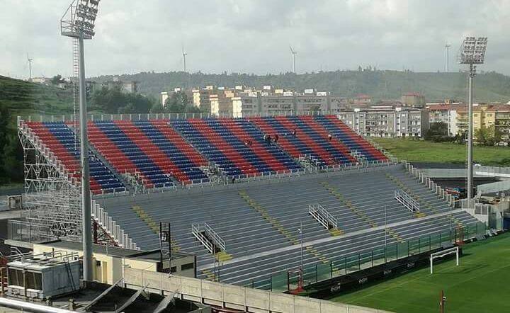 La curva dello stadio Scida