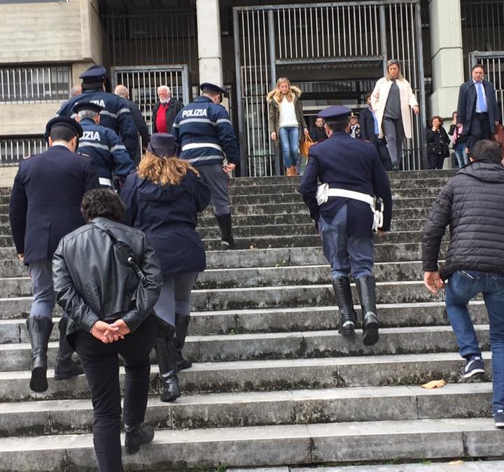 Decine di misure cautelari per traffico di automobili  Sgominata una organizzazione attiva nel cosentino